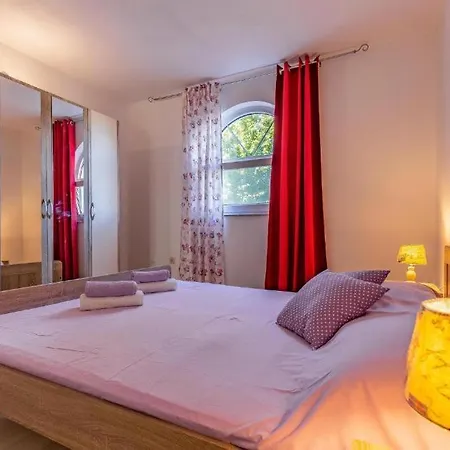 Casa Loreta - Pet Friendly With Pool