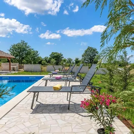 Casa Loreta - Pet Friendly With Pool Holiday home *
